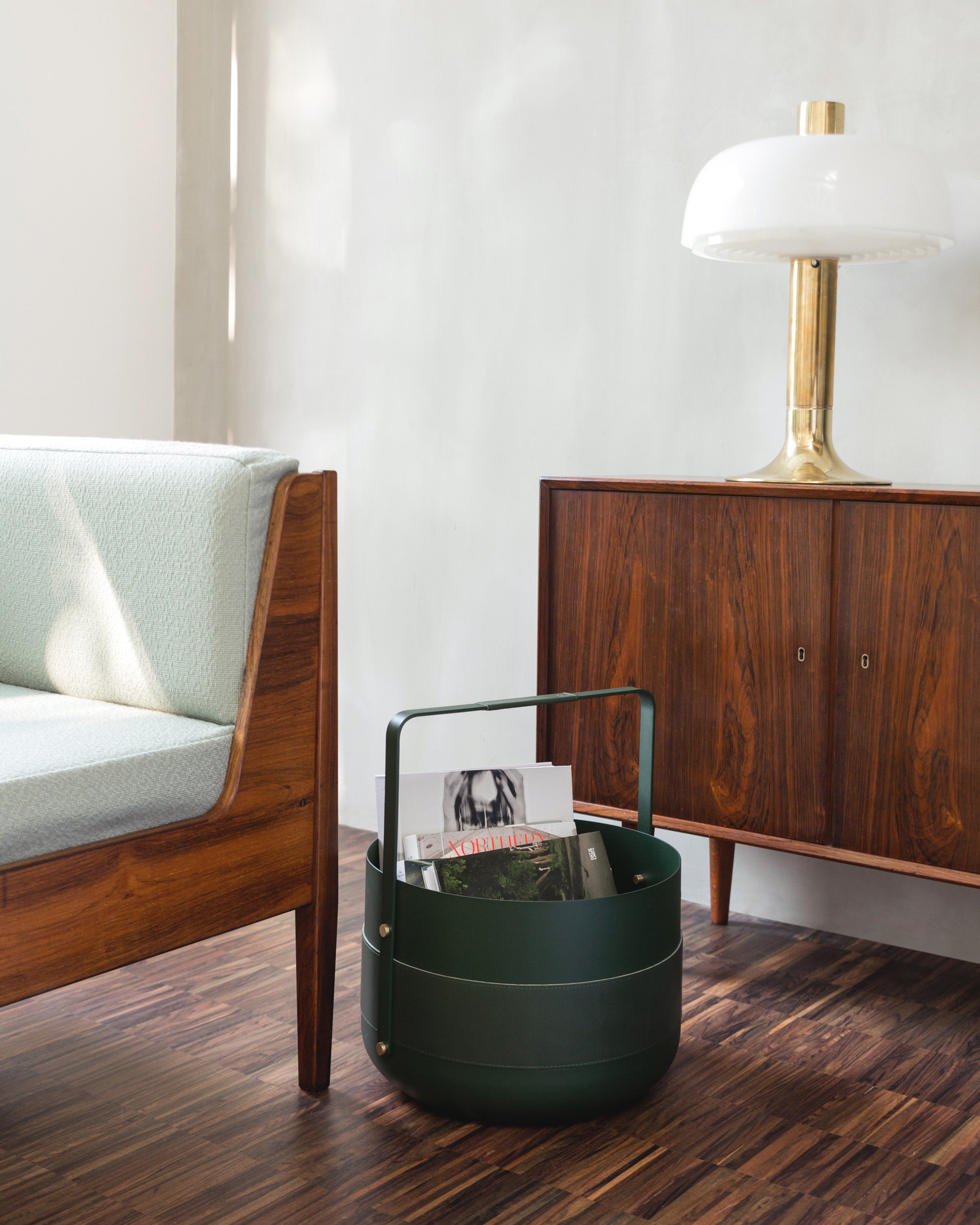 Eldvarm Emma Basket - Forêt in a styled interior setting