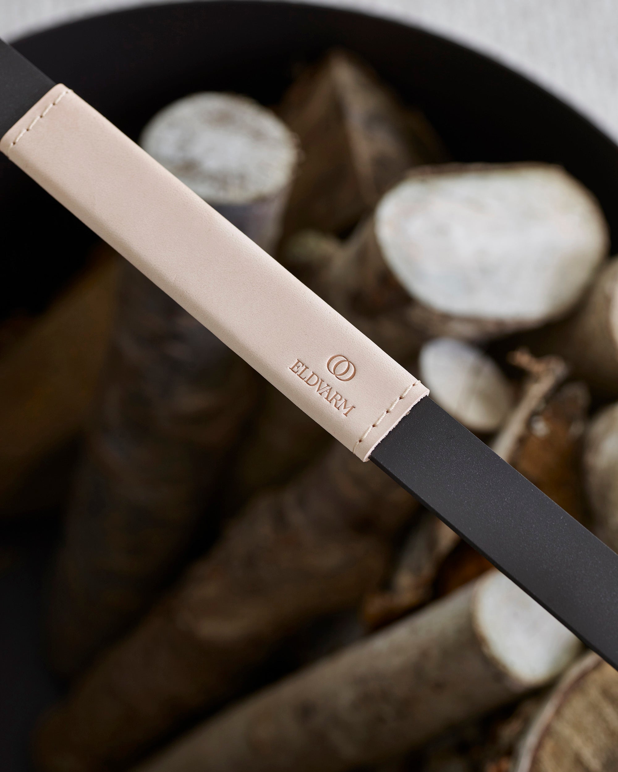 Eldvarm Emma Basket - Naturel in a styled interior setting