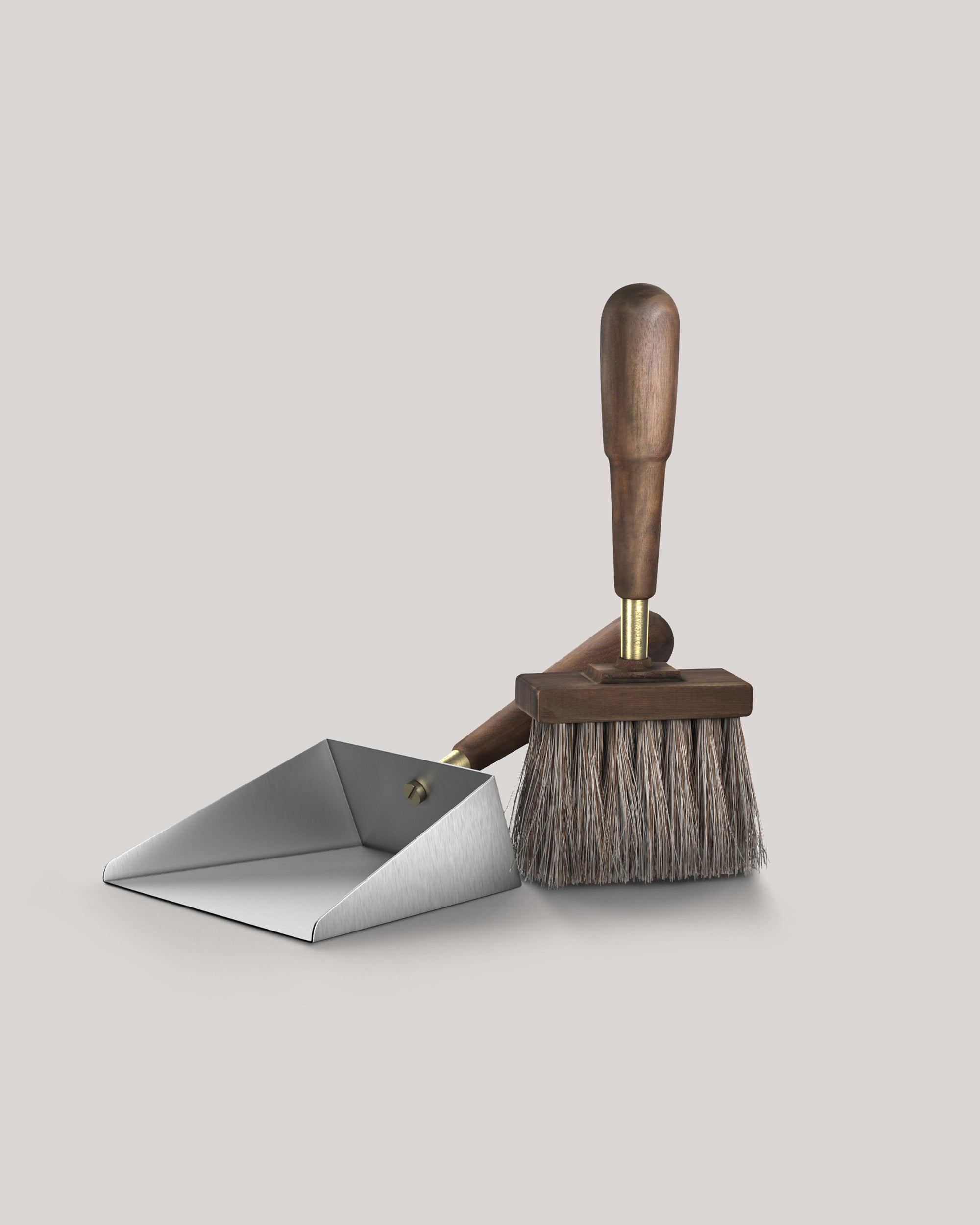 Eldvarm Emma Shovel & Brush - Lumière, alternate angle