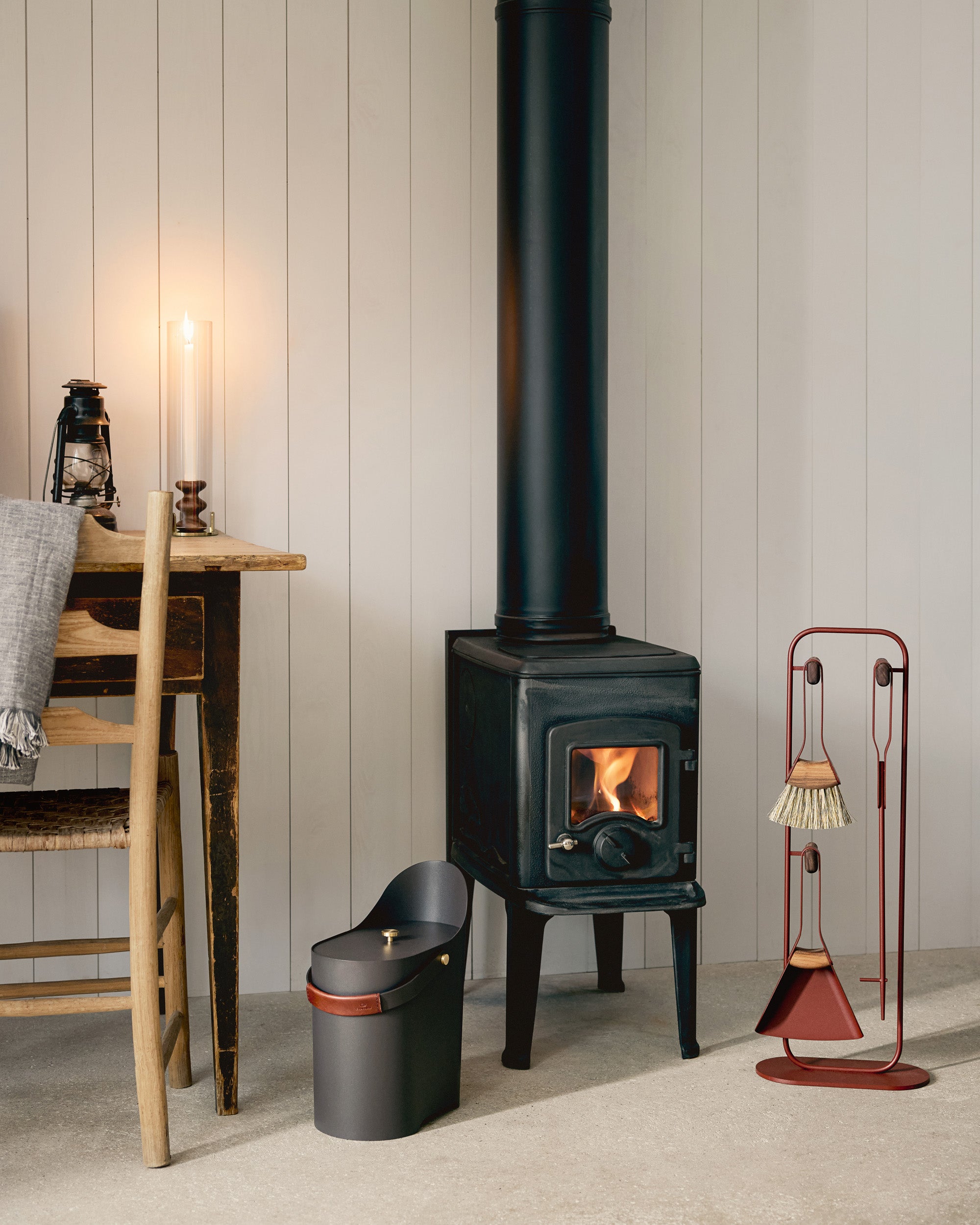 Eldvarm Fumi Companion Set - Terre in a styled interior setting
