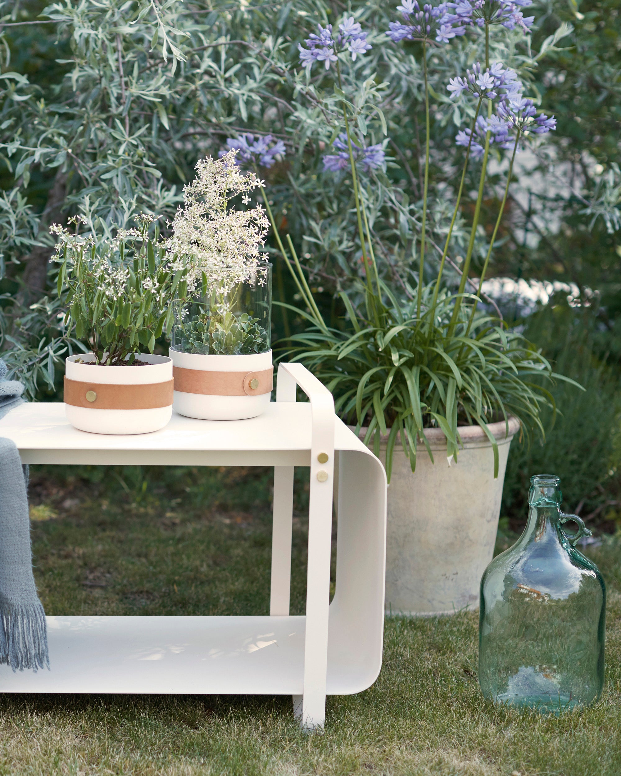Eldvarm Ninne Bench Outdoor - Blanc in a styled interior setting