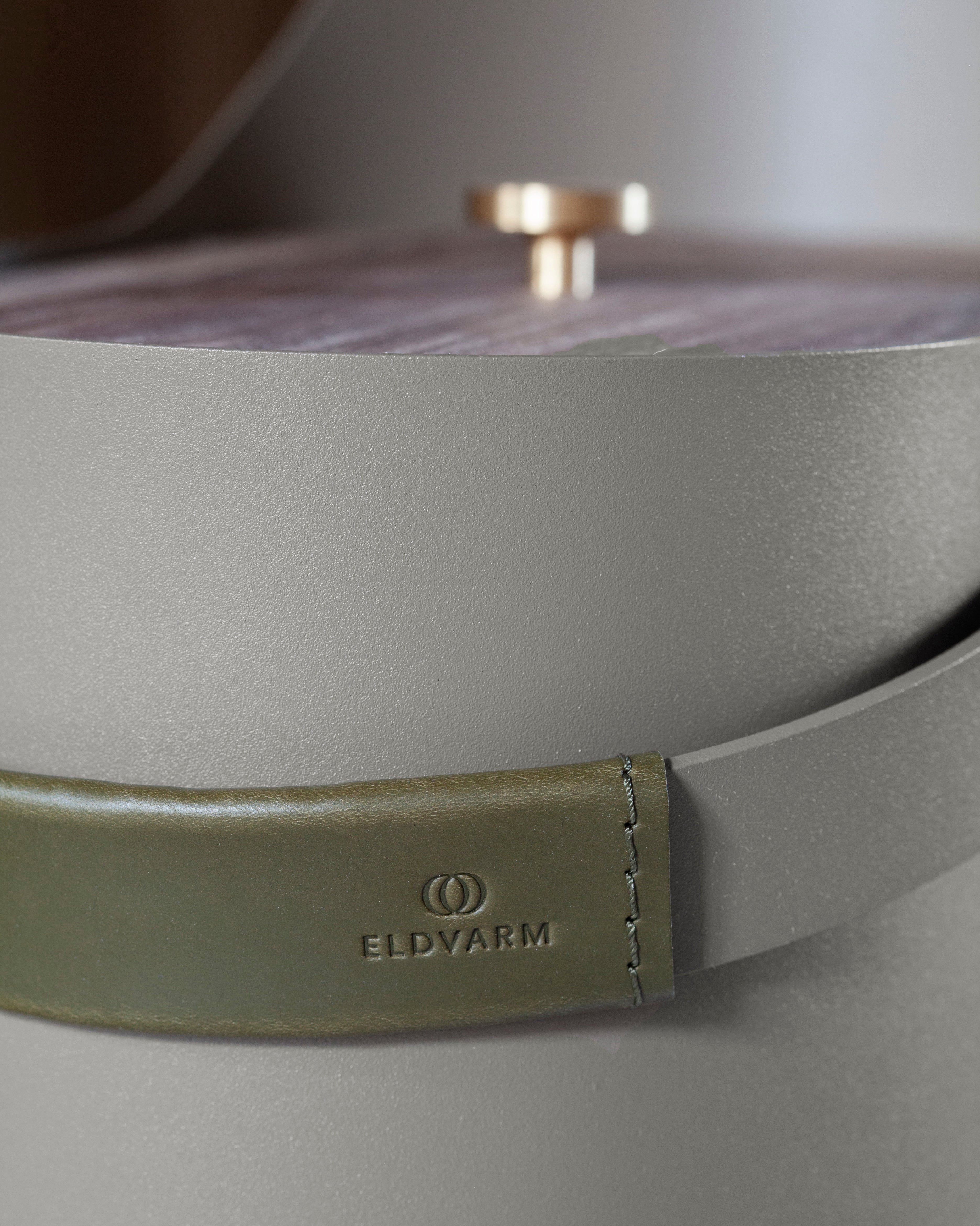Eldvarm Tilda Kindling & Ash Bucket - Olive, detail view