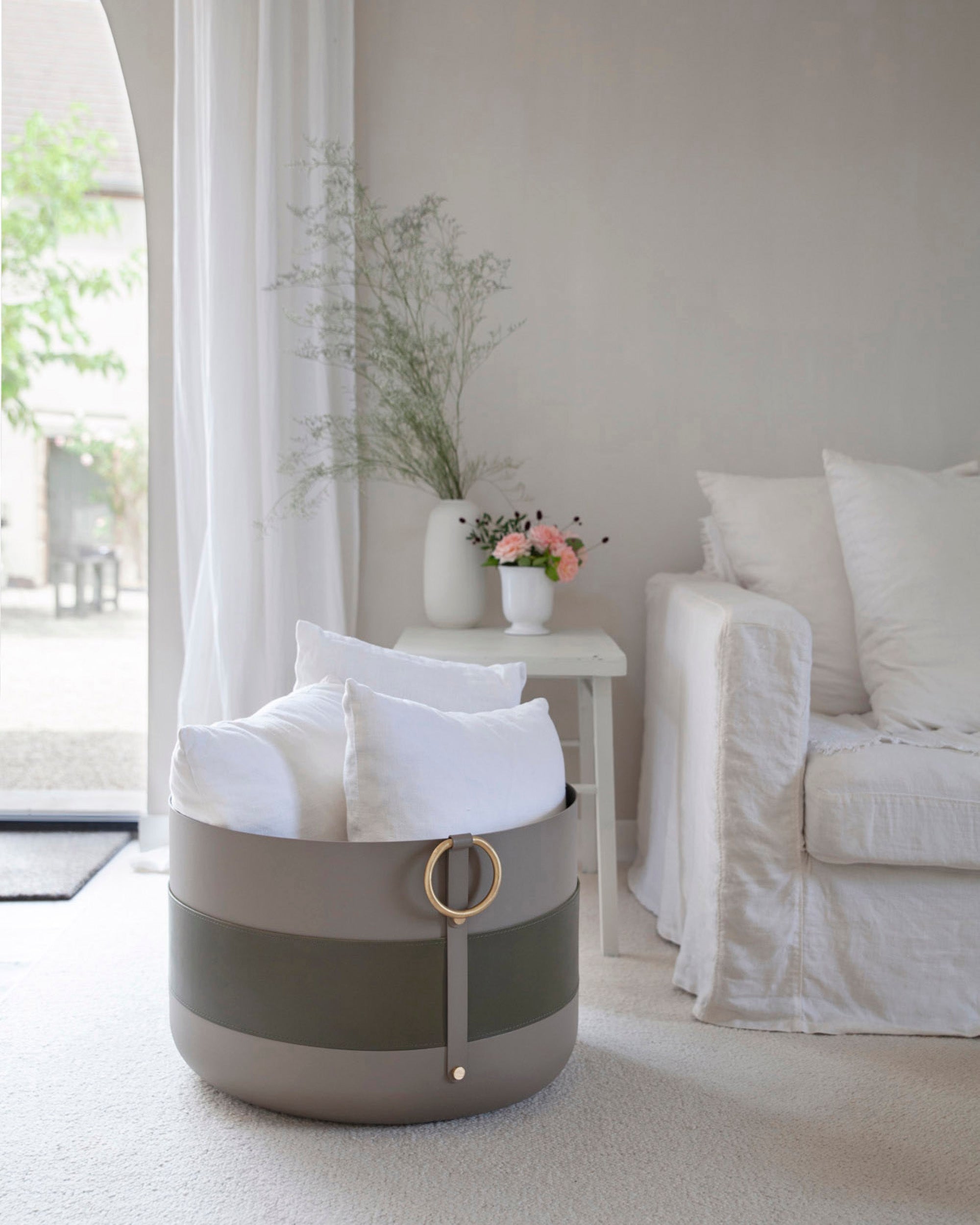 Eldvarm Emma Basket XL - Olive in a styled interior setting