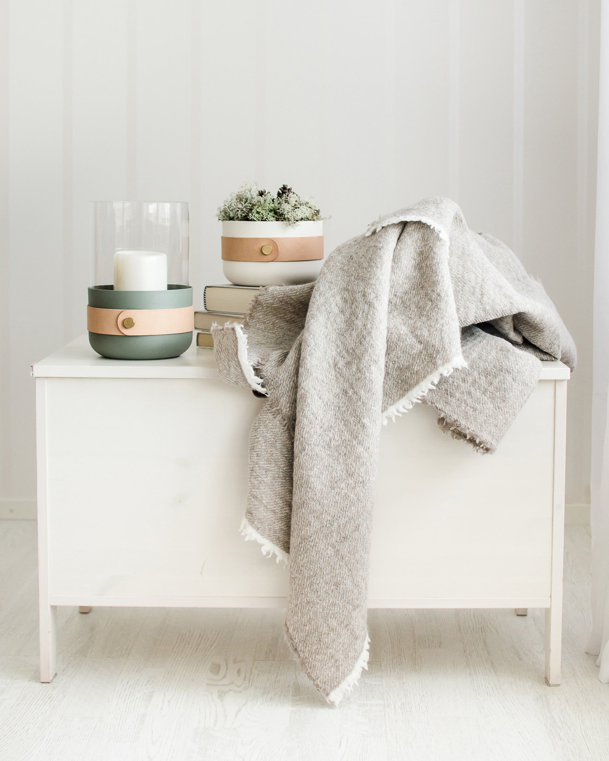 Eldvarm Emma Lantern - Blanc in a styled interior setting