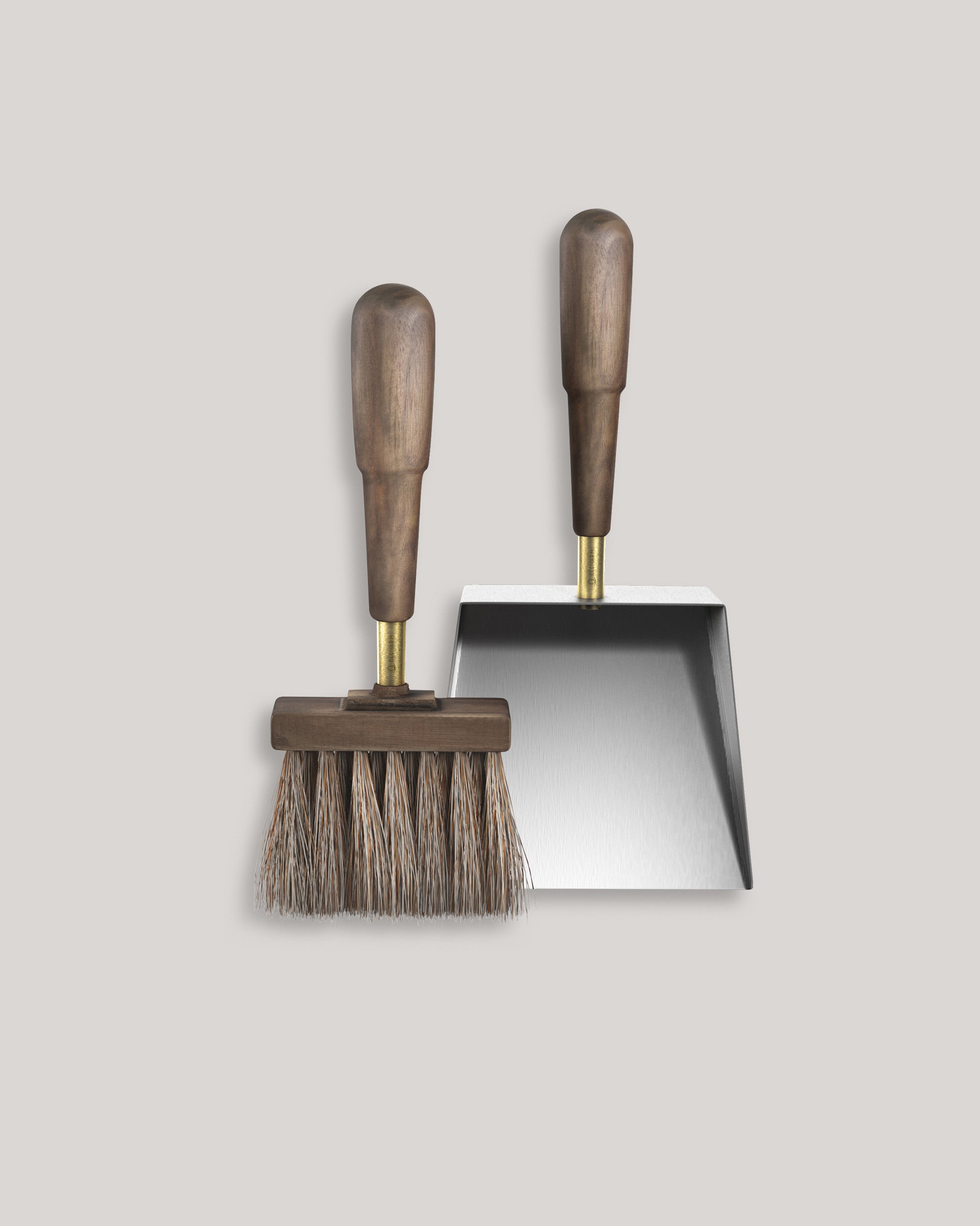 Eldvarm Emma Shovel & Brush - Lumière, fireplace shovel and brush set in steel with wood handles