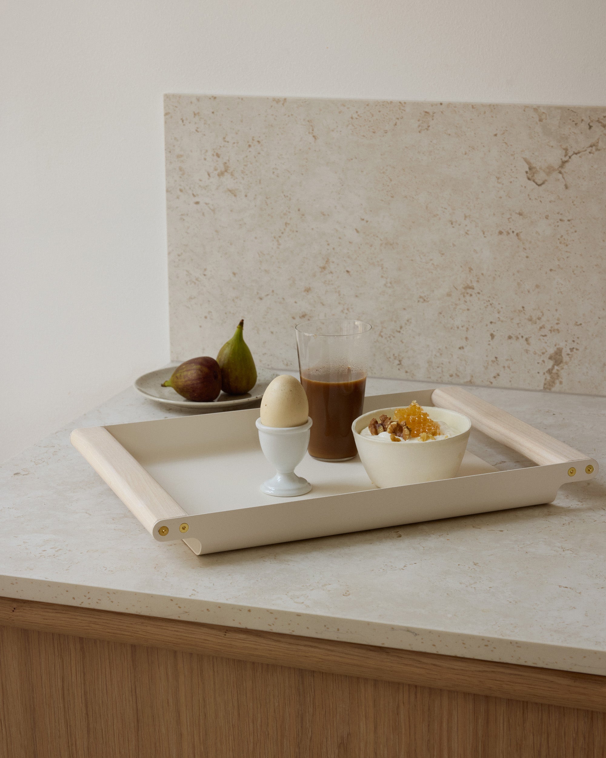 Eldvarm Fumi Tray Small - Blanc in a styled interior setting