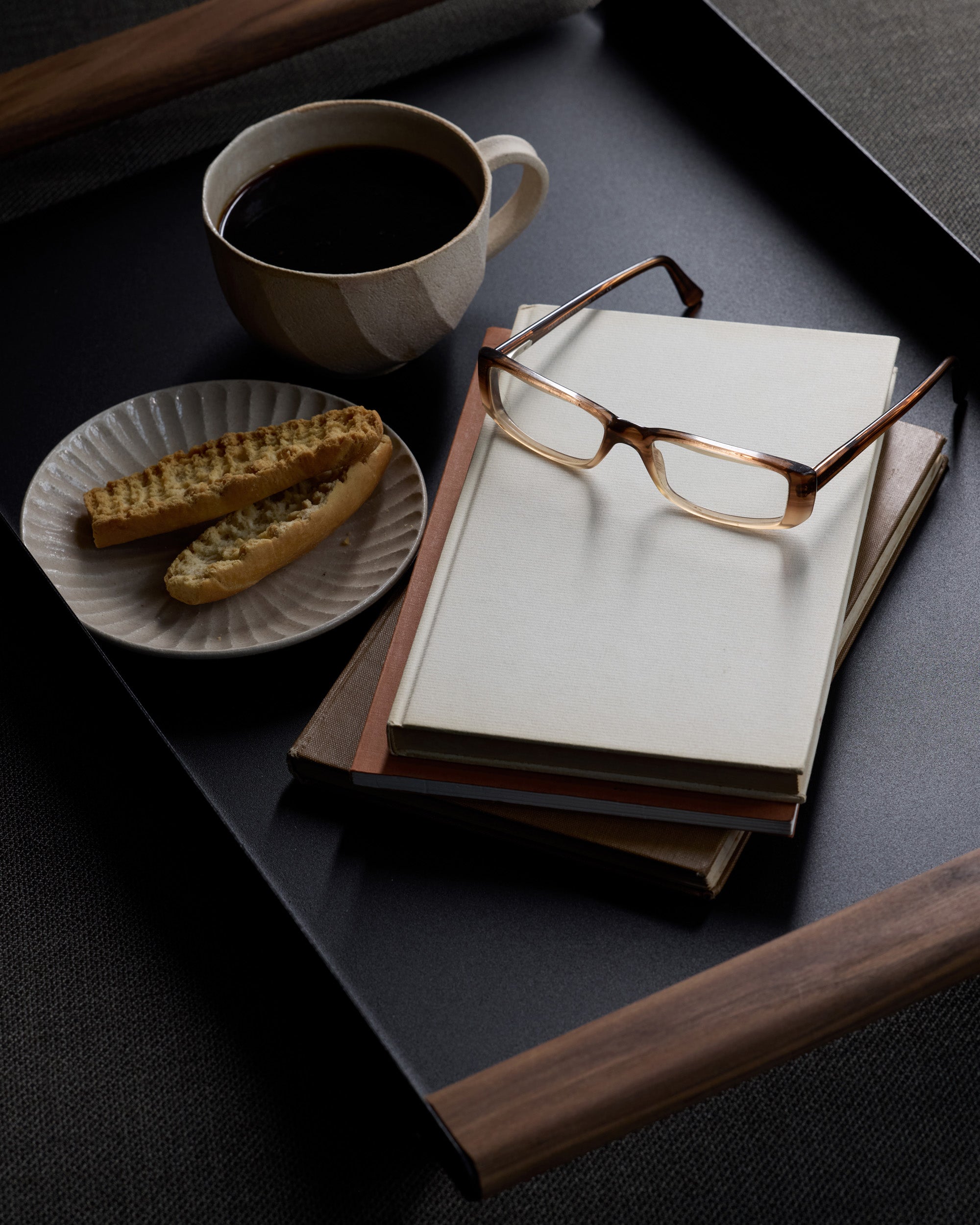 Eldvarm Fumi Tray Small - Noir in a styled interior setting