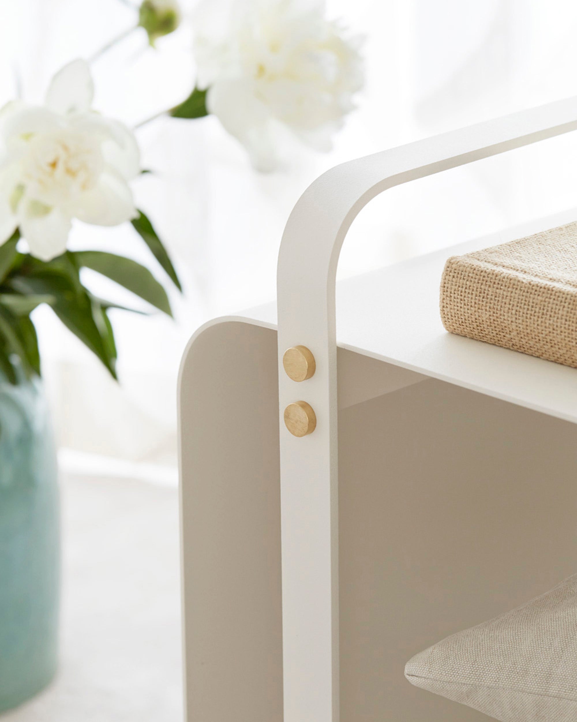 Eldvarm Ninne Bench - Blanc in a styled interior setting
