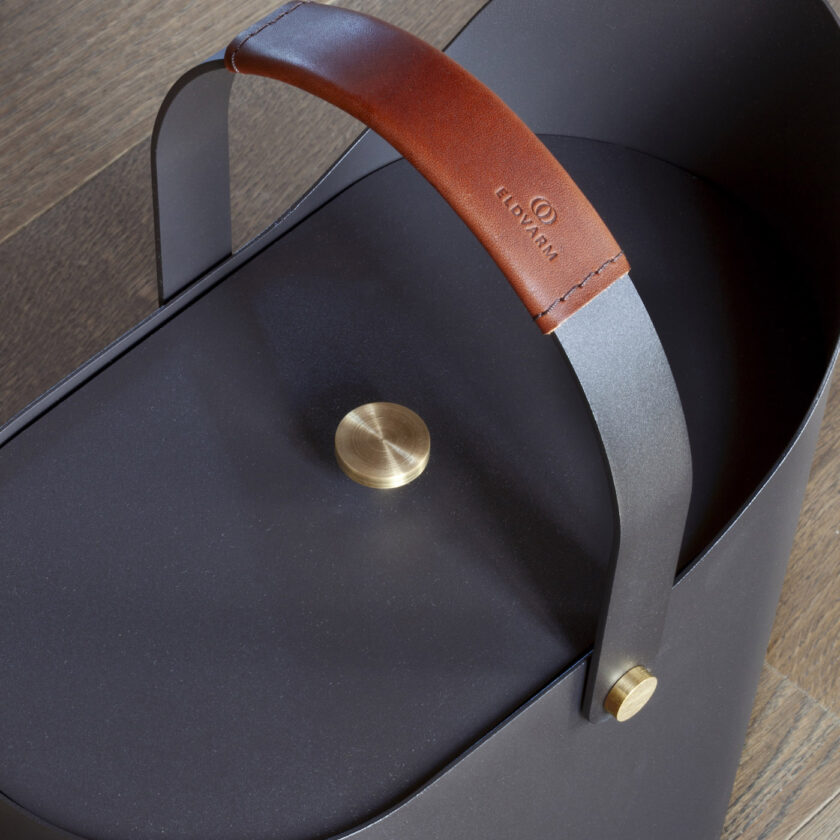 Closer look at Tilda Bucket in Havane from above